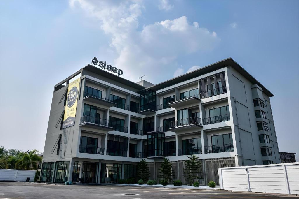 @Sleep Hotel Nakhon Pathom Eksteriør billede